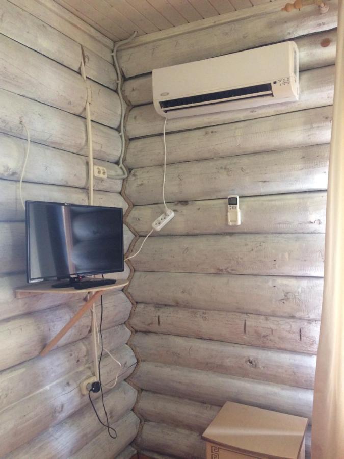 Гостевой Дом "Сария" Hotel Alakhadze Exterior foto